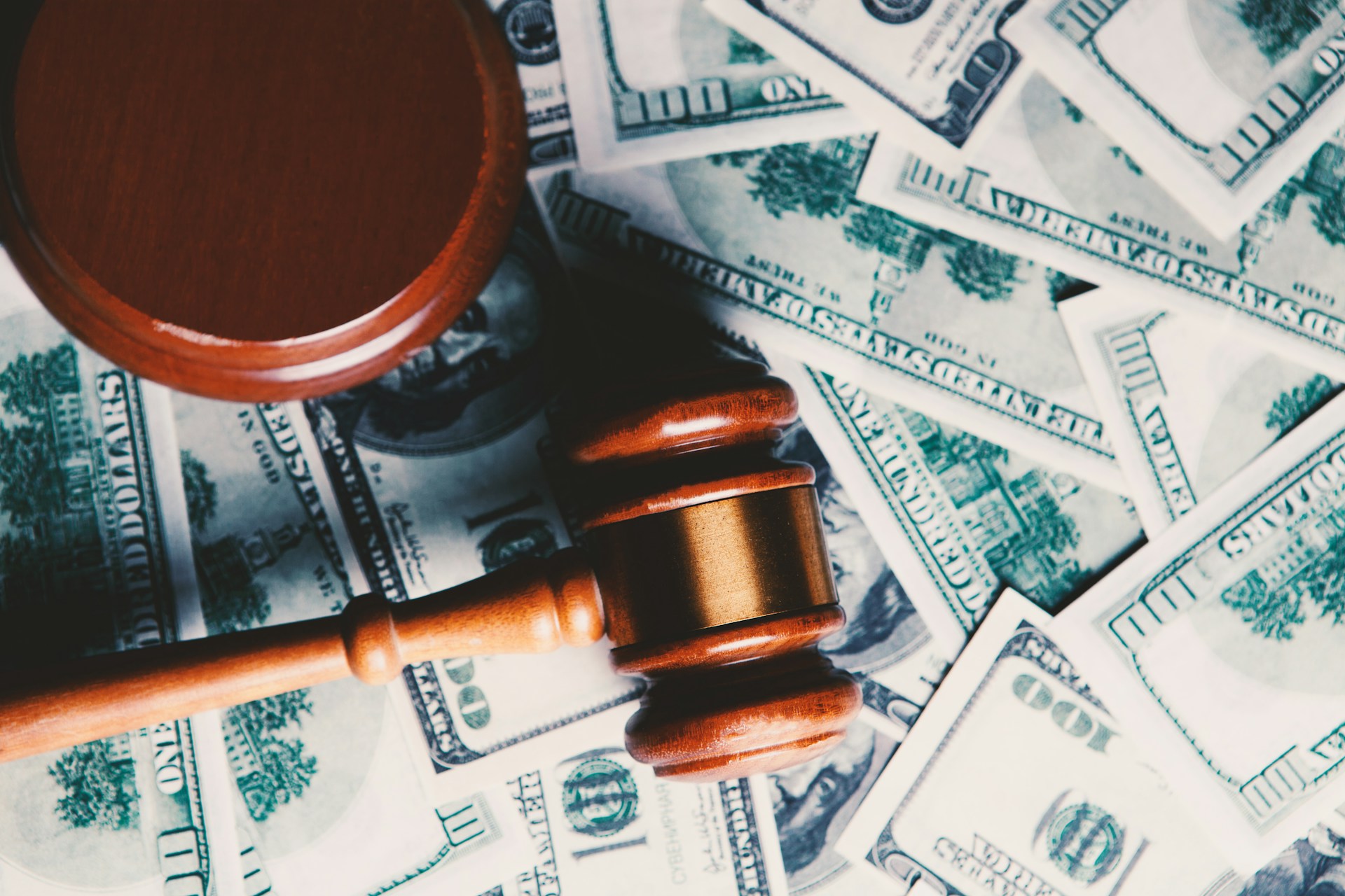 Professional Liability Insurance in Large-Scale Litigation: Coverage for Law Firms and Accounting Firms